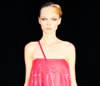 MFW: Emporio Armani riscopre il fourreau